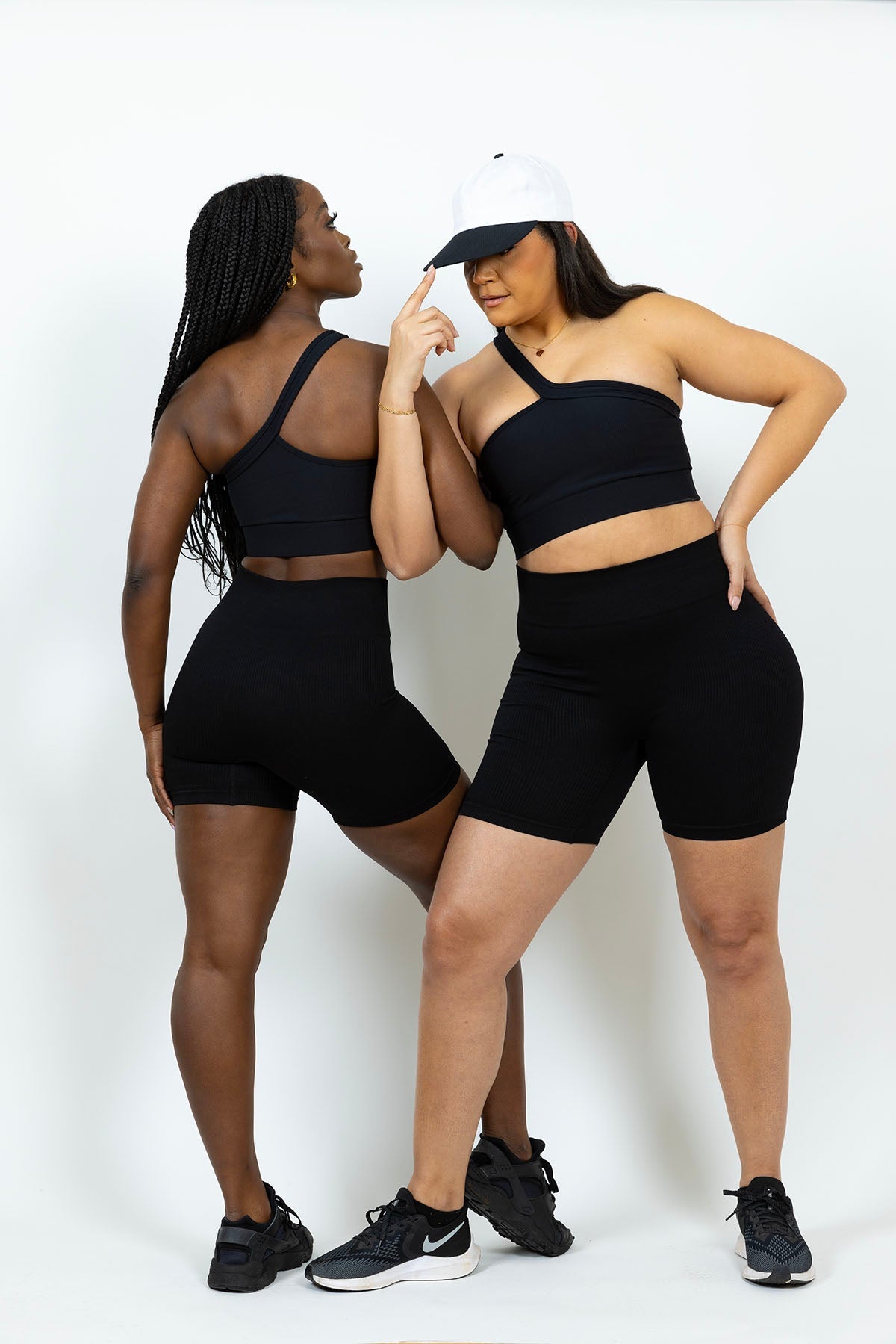 Gonayiv asymmetric sport bra